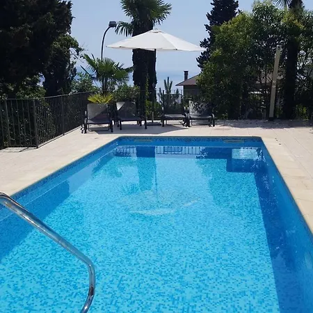 Apartment Maria 10 With Swimming Pool